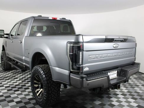 Used 2022 Ford F350 Lariat w/ Chrome Package image 6