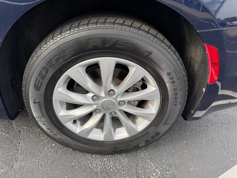 Used 2019 Chrysler Pacifica Touring-L FWD image 7