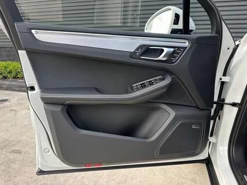 Used 2026 Porsche Macan S image 20