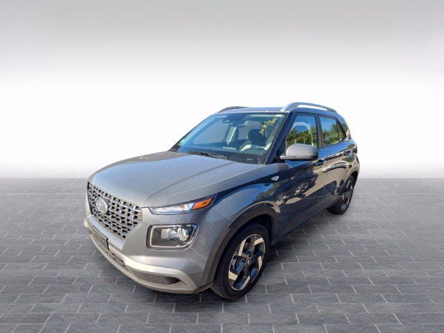 Used 2025 Hyundai Venue SEL FWD image 3