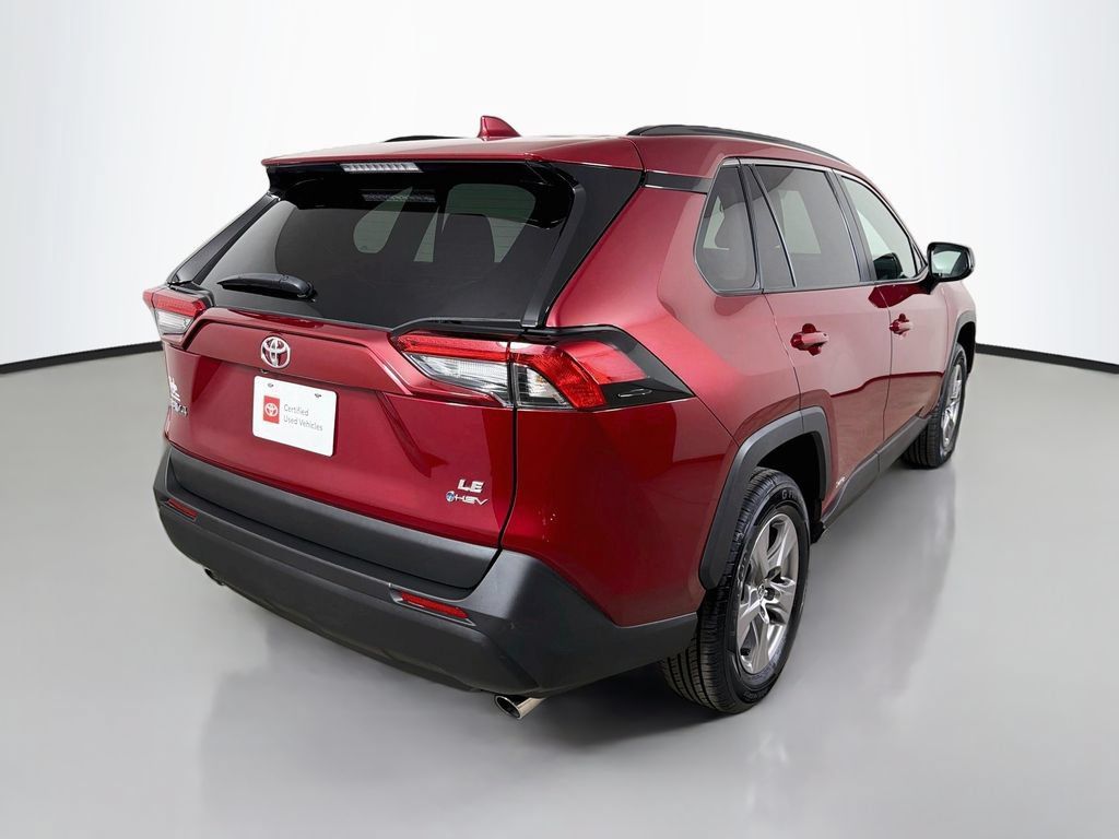 Used 2025 Toyota RAV4 LE AWD/4WD image 6