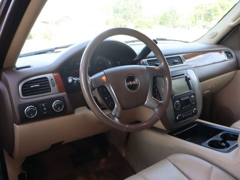 Used 2008 GMC Yukon SLT AWD/4WD image 15