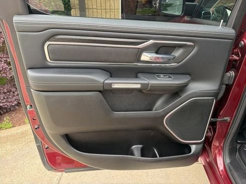 Used 2023 RAM 1500 Laramie AWD/4WD image 17