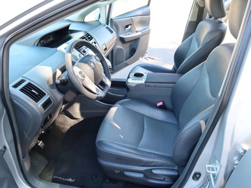 Used 2012 Toyota Prius V Five w/ Preferred Accessory Pkg FWD image 15