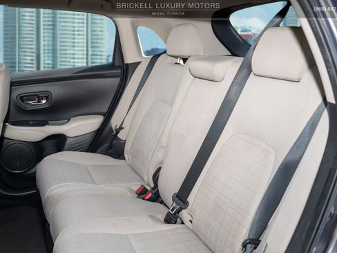 Used 2023 Honda HR-V LX image 16