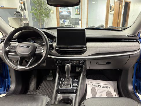 Used 2022 Jeep Compass Latitude image 42