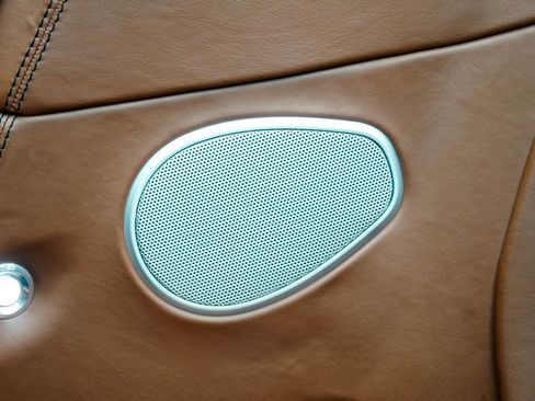 Used 2019 Aston Martin DB11 Volante RWD image 59