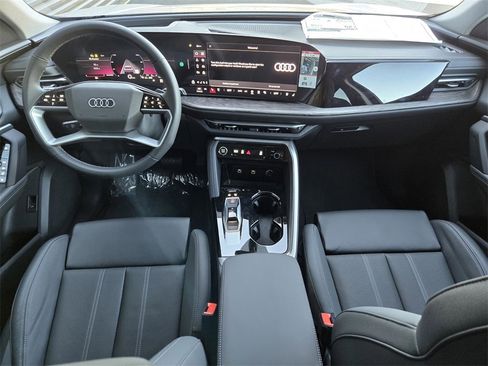 New 2025 Audi Q5 2.0T Premium Plus image 12