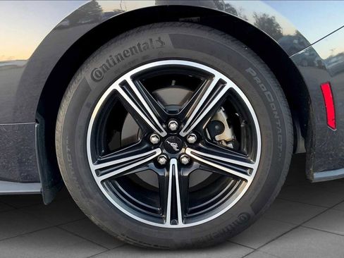 Used 2024 Ford Mustang Coupe image 17