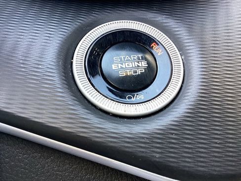 Used 2024 Jeep Grand Cherokee Altitude image 21