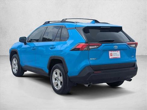 Certified 2021 Toyota RAV4 XLE w/ Convenience Package FWD image 8
