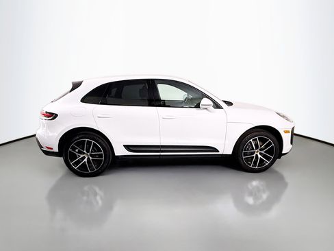 Used 2023 Porsche Macan AWD/4WD image 11