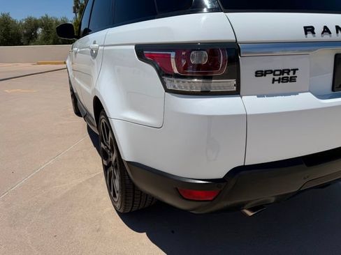 Used 2015 Land Rover Range Rover Sport HSE AWD/4WD image 22