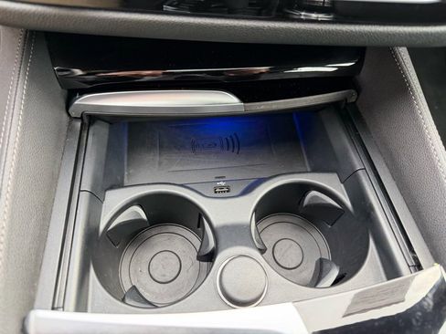 Used 2021 BMW M550i xDrive w/ Executive Package image 28