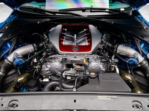 Used 2020 Nissan GT-R Premium AWD/4WD image 4