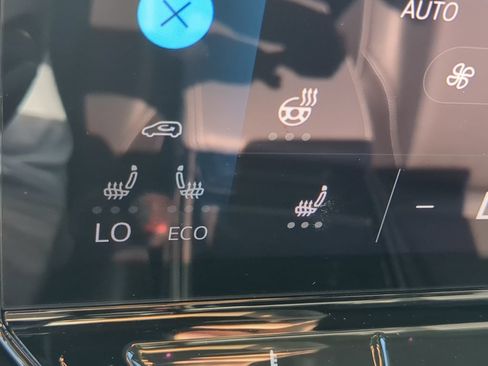 Certified 2023 Volkswagen ID.4 Pro S AWD/4WD image 26