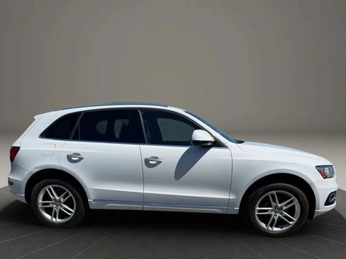 Used 2017 Audi Q5 2.0T Premium Plus w/ Technology Package AWD/4WD image 4