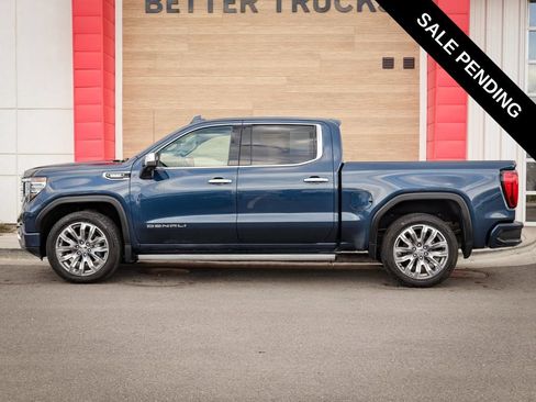 Used 2022 GMC Sierra 1500 Denali w/ Denali Reserve Package AWD/4WD image 7