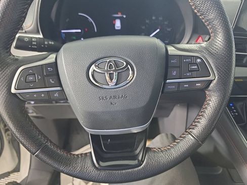Used 2022 Toyota Sienna XSE AWD/4WD image 27