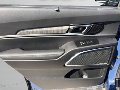 Used 2024 Kia Telluride SX Prestige image 32