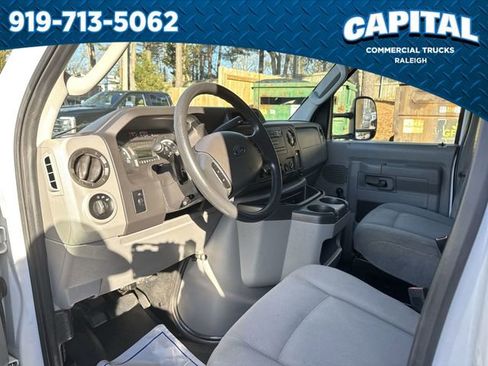 Used 2015 Ford E-350 and Econoline 350 Super Duty image 17