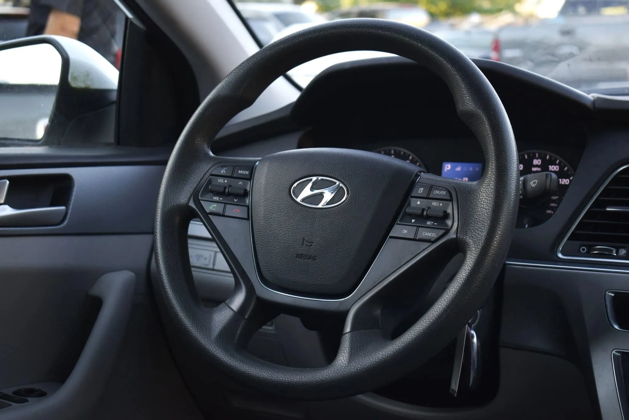 Used 2015 Hyundai Sonata SE FWD image 12