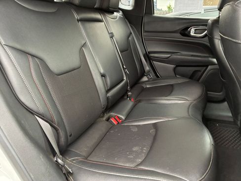 Used 2025 Jeep Compass Trailhawk AWD/4WD image 34