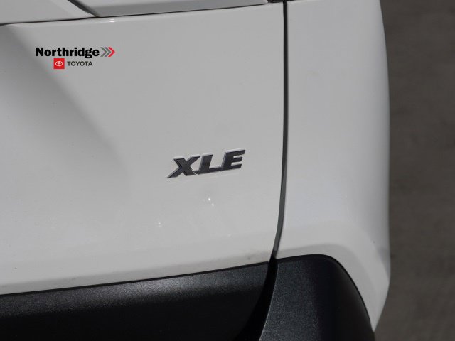 Used 2019 Toyota RAV4 XLE w/ Carpet Mat Package FWD image 11