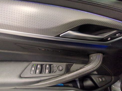 Used 2019 BMW M550i xDrive image 12