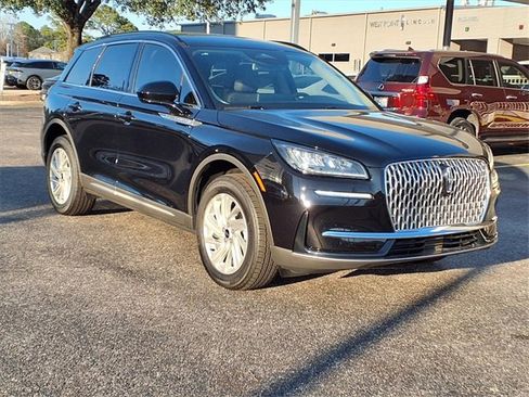 New 2026 Lincoln Corsair Premiere w/ Rear Removable Package Tray image 3