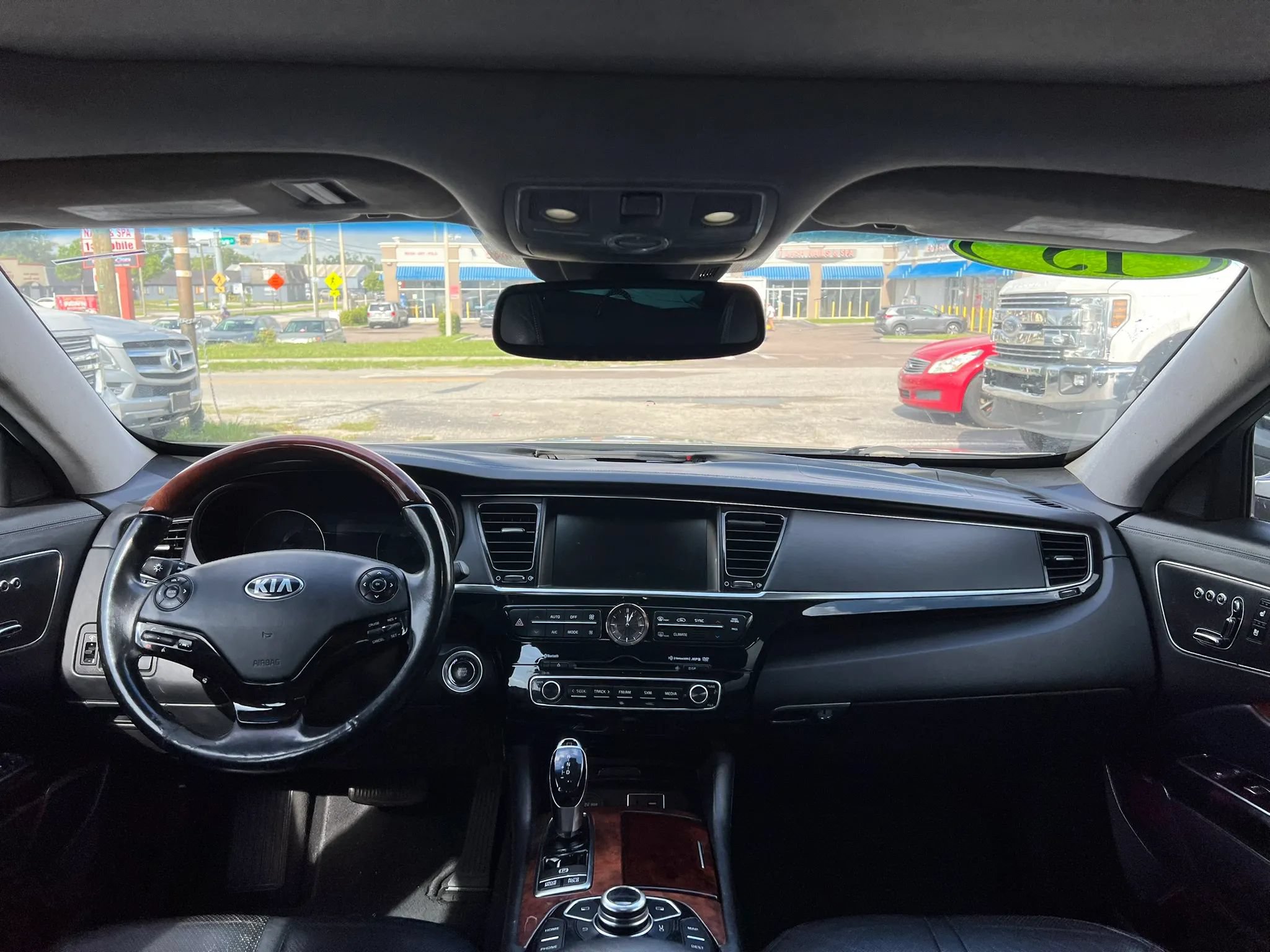 Used 2015 Kia K900 Luxury RWD image 11