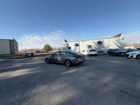 Used 2025 Nissan Altima 2.5 SV image 16