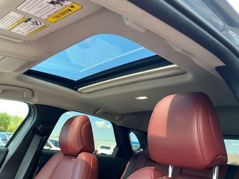 Used 2024 MAZDA CX-30 AWD 2.5 S w/ Preferred Package image 17