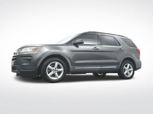 Used 2019 Ford Explorer XLT FWD image 31