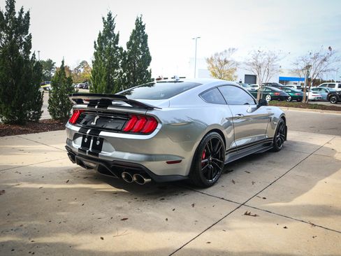 Used 2020 Ford Mustang Shelby GT500 w/ Technology Package image 10