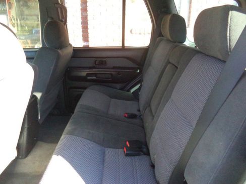 Used 2004 Nissan Pathfinder SE w/ (SRF) SE Sunroof Pkg image 7