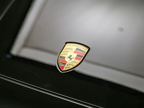 Certified 2024 Porsche Cayenne AWD/4WD image 12