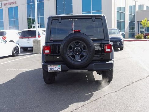 Used 2021 Jeep Wrangler Sport AWD/4WD image 7