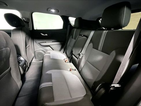 Used 2025 Chevrolet Blazer LT FWD image 21
