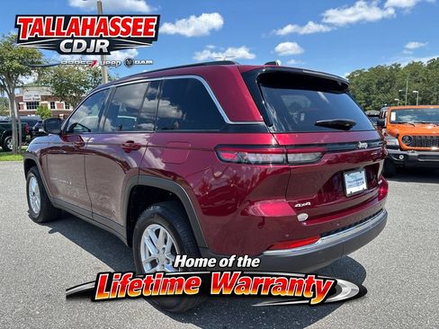 Used 2024 Jeep Grand Cherokee Laredo X w/ Trailer Tow Package AWD/4WD image 7