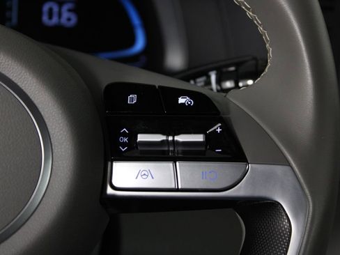 Certified 2025 Hyundai Elantra Sport image 26