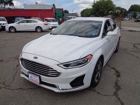 Used 2020 Ford Fusion SEL FWD image 2