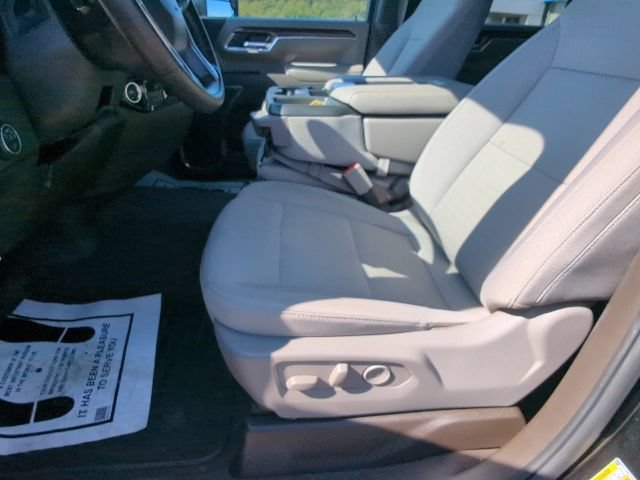 Used 2025 Chevrolet Silverado 2500 LT w/ Convenience Package AWD/4WD image 10
