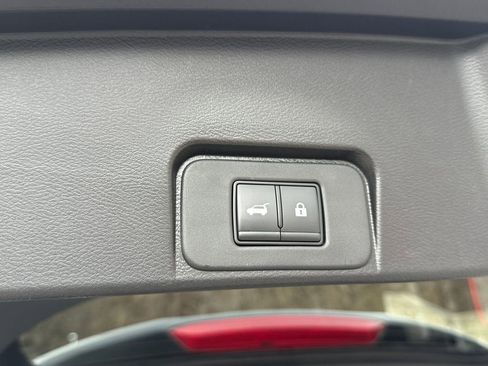 Used 2023 Nissan Rogue SV w/ SV Premium B Package image 36