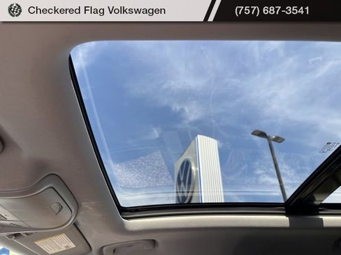 Used 2024 GMC Terrain AT4 image 24