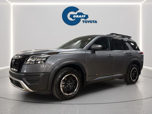 Used 2024 Nissan Pathfinder Rock Creek AWD/4WD image 2