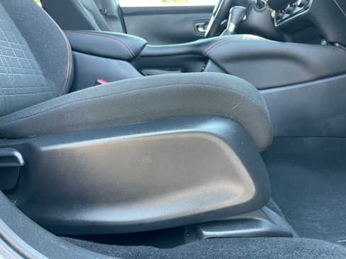 Certified 2025 Honda HR-V Sport image 30