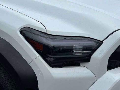 Certified 2025 Toyota 4Runner SR5 AWD/4WD image 7