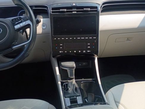 Certified 2024 Hyundai Tucson SEL w/ Convenience Package FWD image 17