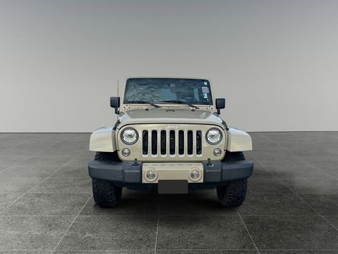 Used 2017 Jeep Wrangler Unlimited Sahara w/ Max Tow Package image 2